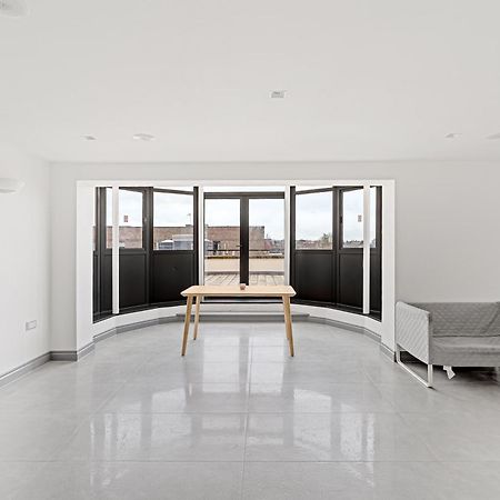 Long Letting - Luxurious 3 Bedroom Penthouse In City Centre - Parking Included! Chelmsford Ngoại thất bức ảnh