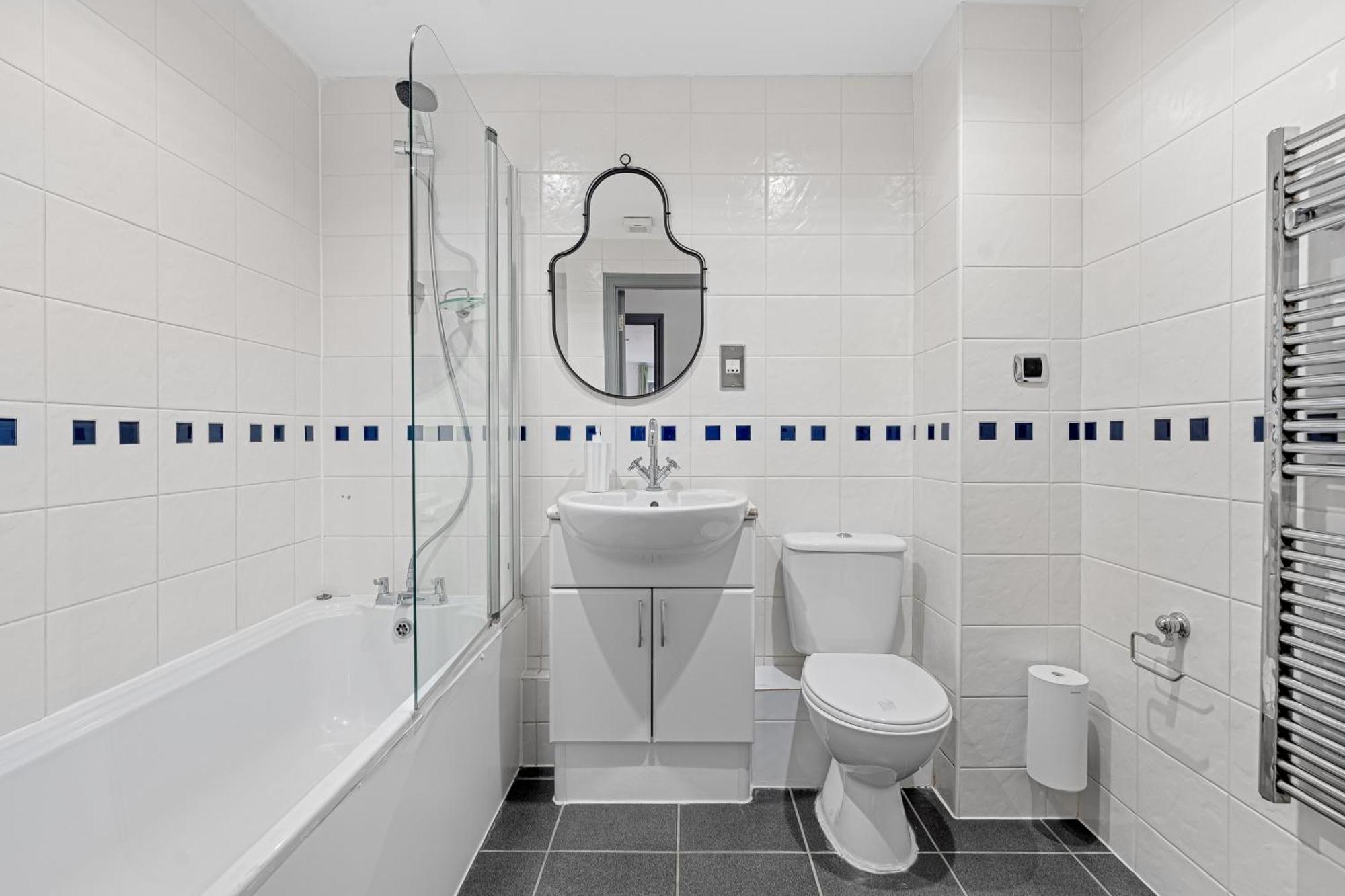 Long Letting - Luxurious 3 Bedroom Penthouse In City Centre - Parking Included! Chelmsford Ngoại thất bức ảnh